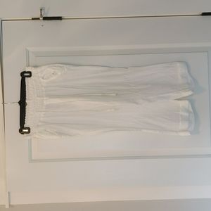 Old Navy White Linen Capris